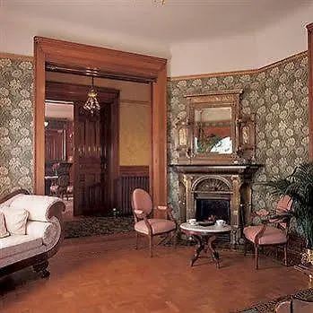 Bed & Breakfast Nagle Warren Mansion 3*