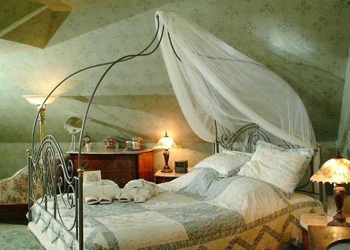 Nagle Warren Mansion Bed & Breakfast 3*