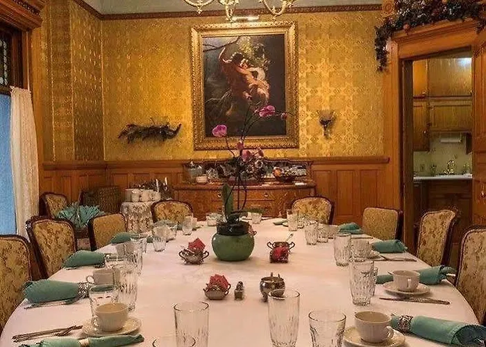 Nagle Warren Mansion Bed & Breakfast