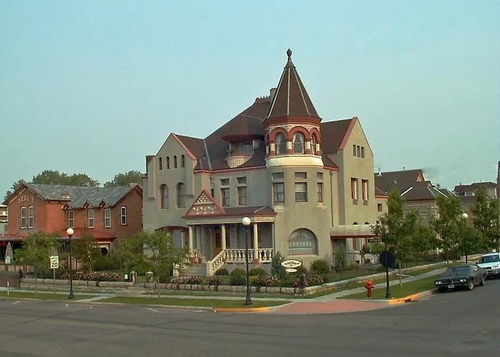 Nagle Warren Mansion 3*