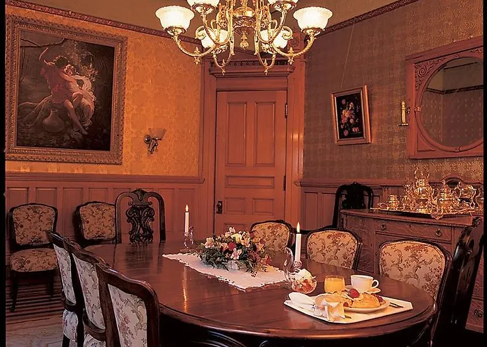 Nagle Warren Mansion Bed & Breakfast Cheyenne