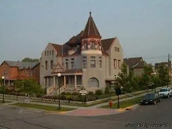 Nagle Warren Mansion Bed & Breakfast 3*